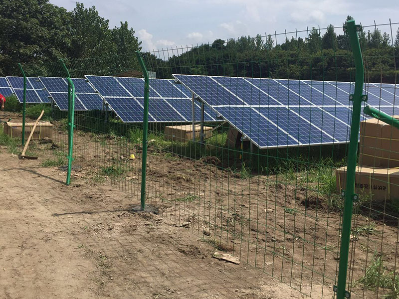 光伏護(hù)欄網(wǎng)的常用規(guī)格?